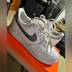 NIKE AIR FORCE 1 LX UNITED WOMEN'S Sneakers